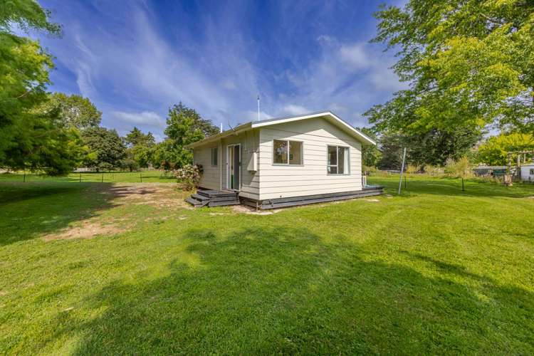 58, 58a 58b White Road Otane_38