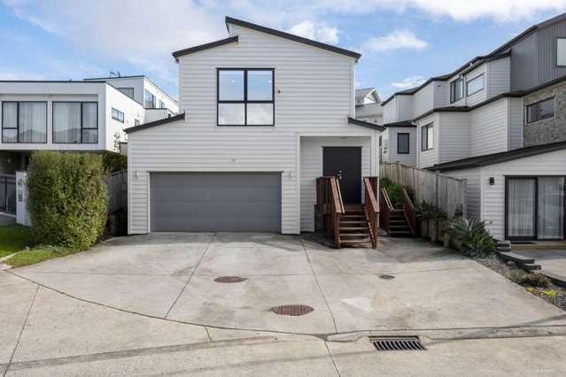 Multi-Generational Living in Sought-After Howick