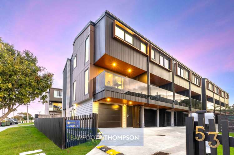 4/53 Court Crescent_0