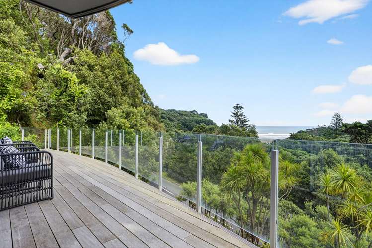 10 Waitea Road Muriwai Beach_19