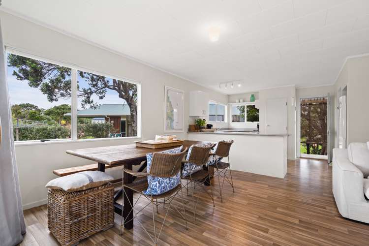 8 Ringer Avenue Matapouri_27