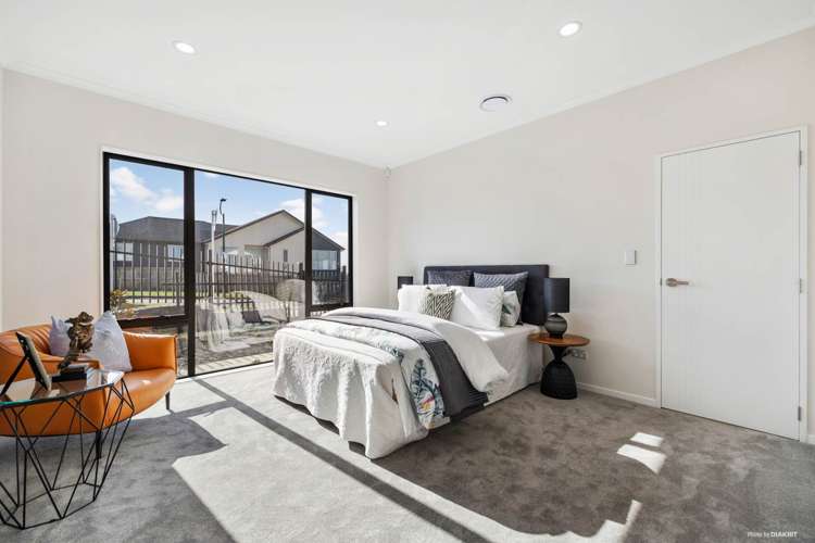 1 Tannaghmore Drive Flat Bush_12