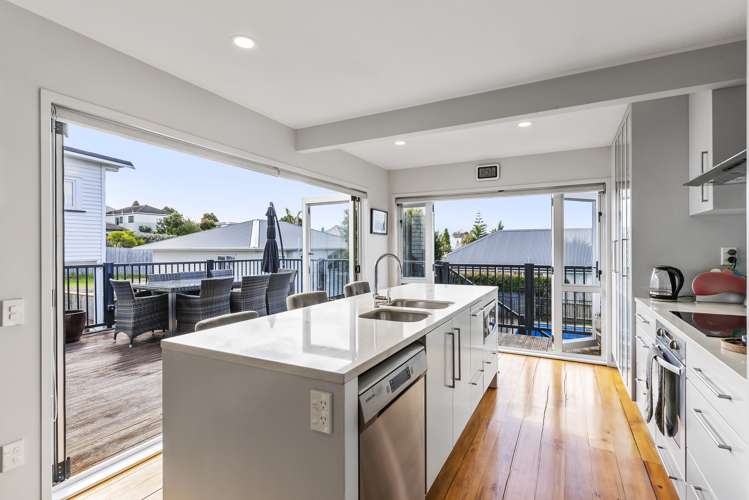 101 Huia Road Point Chevalier Auckland City Houses for Sale One