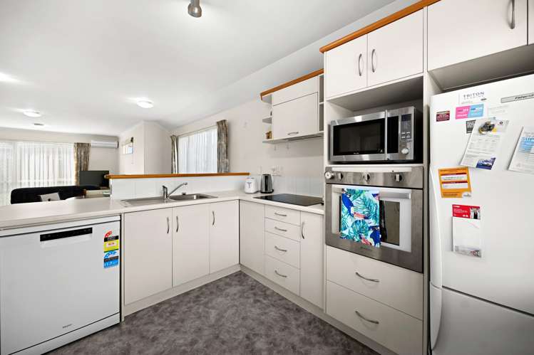 61/16 Rototuna Road Flagstaff_3