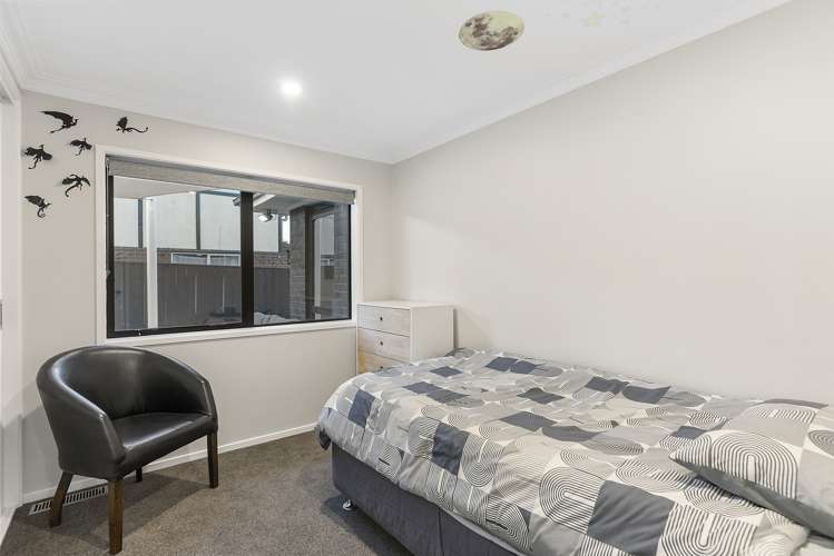 5 Everingham Place Sunnyhills_13