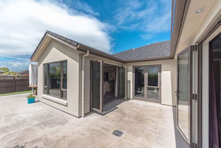 12 Holly Place Rototuna North_18