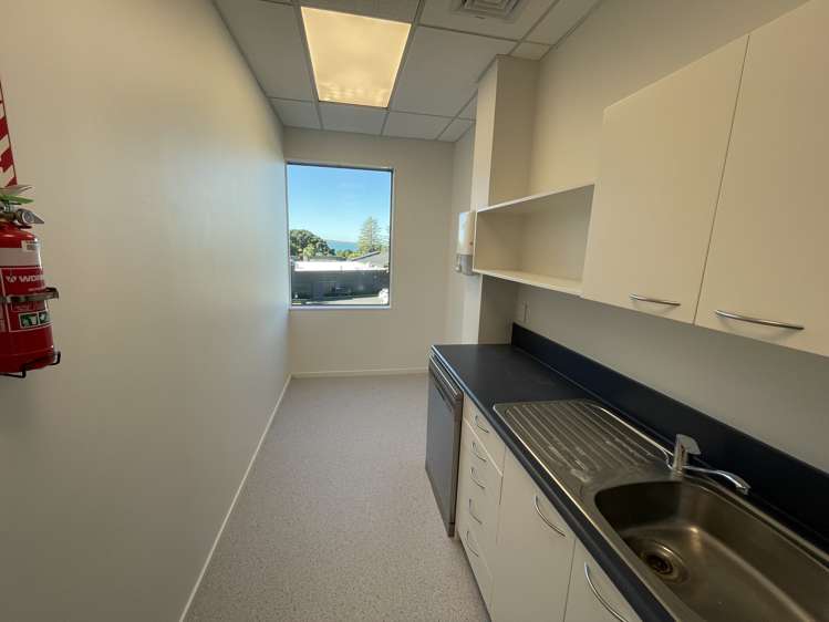 Address withheld Takapuna_7