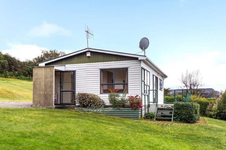 24 Hinekapi Terrace Kuratau_17