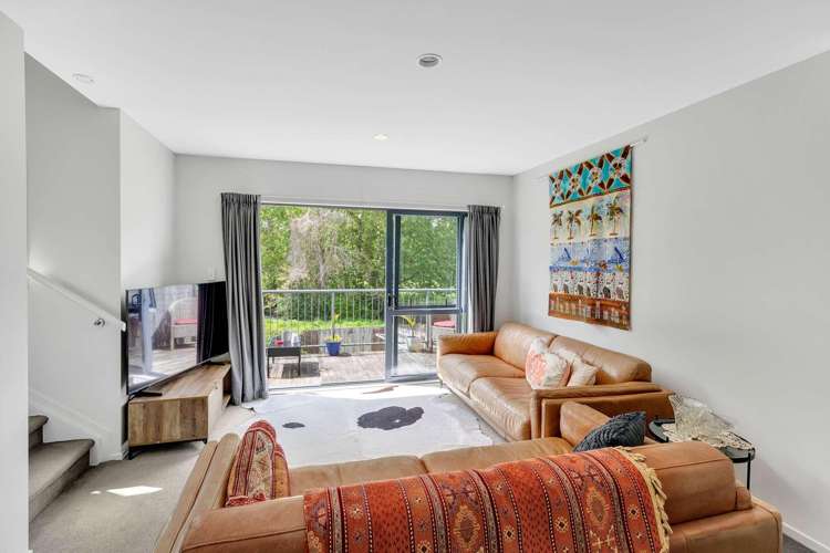 89 Malaspina Place_3