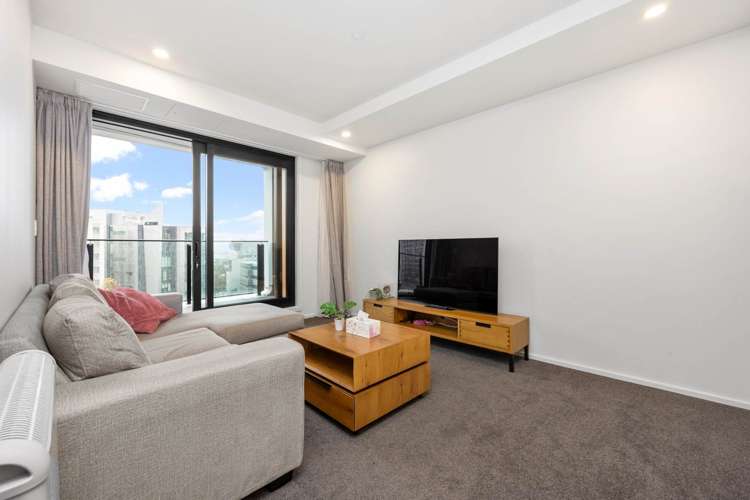 403/70 Anzac Avenue_3