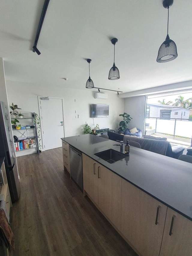 10/4161 Great North Road Glen Eden_2