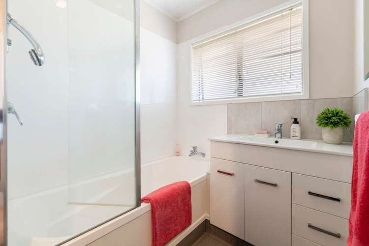 3/6b Youngs Road Papakura_12