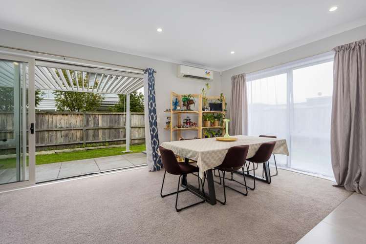 16 Couldrey Crescent Red Beach_12