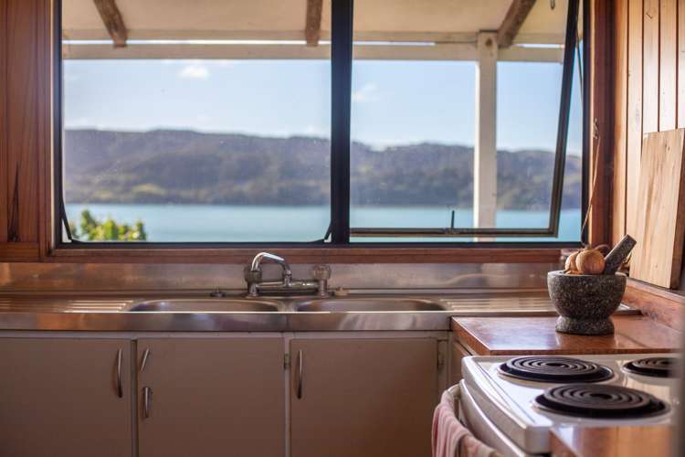 13 Rose Street Raglan_11