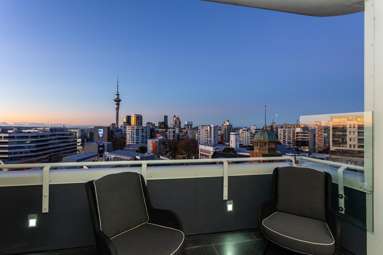 9A/22-28 Beresford Square_2