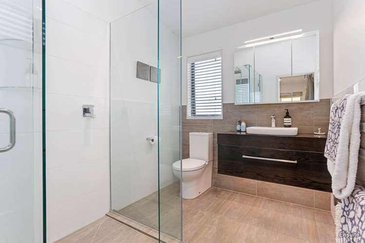 1 Charles Dickens Drive Mellons Bay_17