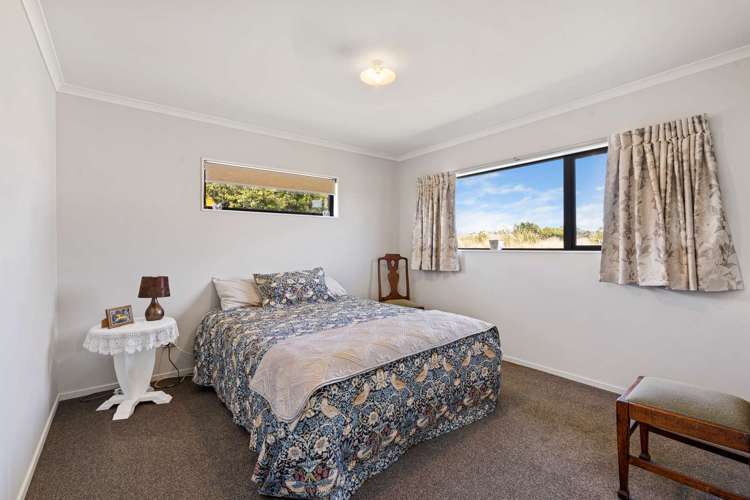 8 Macandrew Street Owaka_13