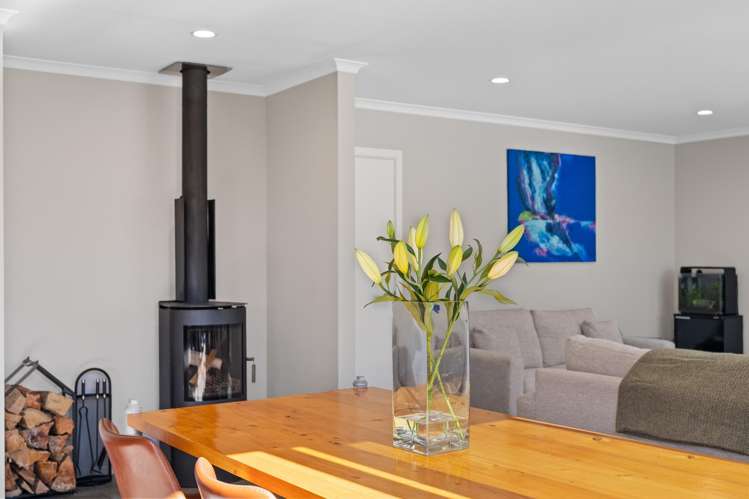 4 Spitfire Drive Burleigh_16