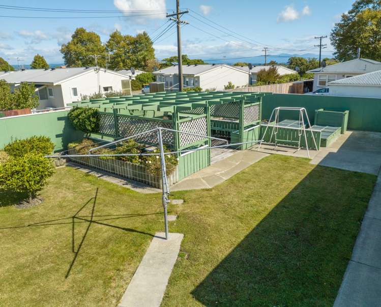 40 Tennyson Crescent Stoke_17