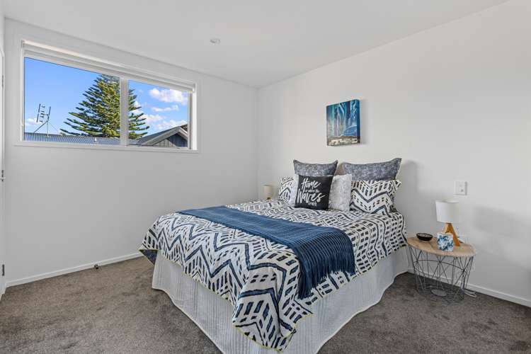 4/8 Yeovil Road Te Atatu Peninsula_4