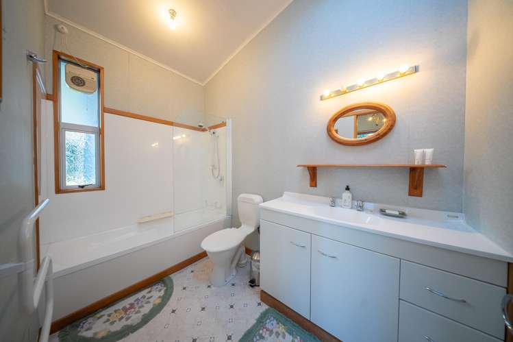 14 Lakefront Drive Te Anau_10