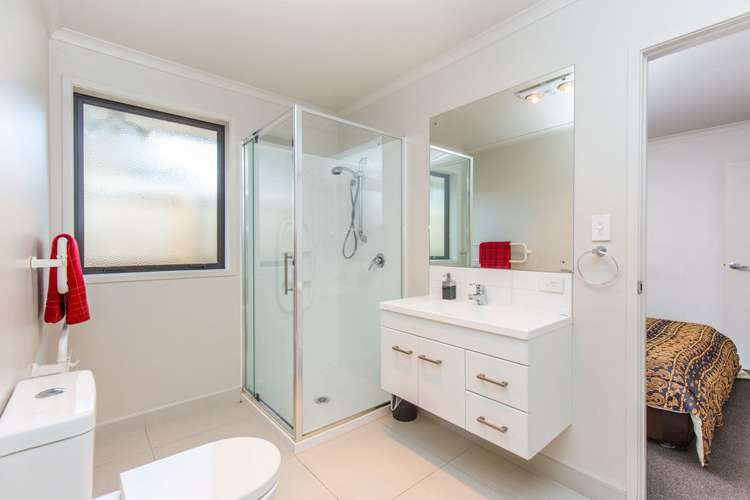 15 Reward Place Mangere_10