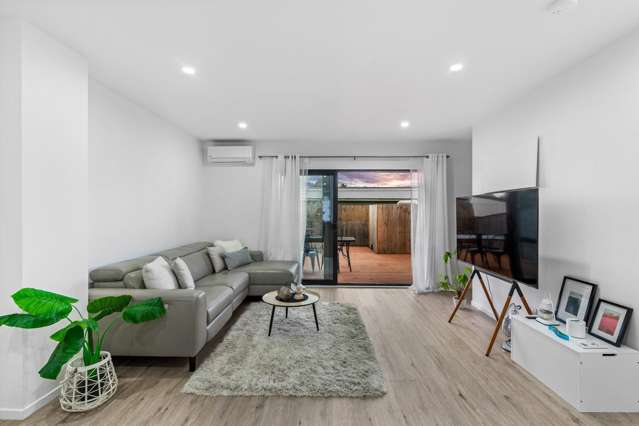 Live Smart in Henderson - Space, Sun & Style