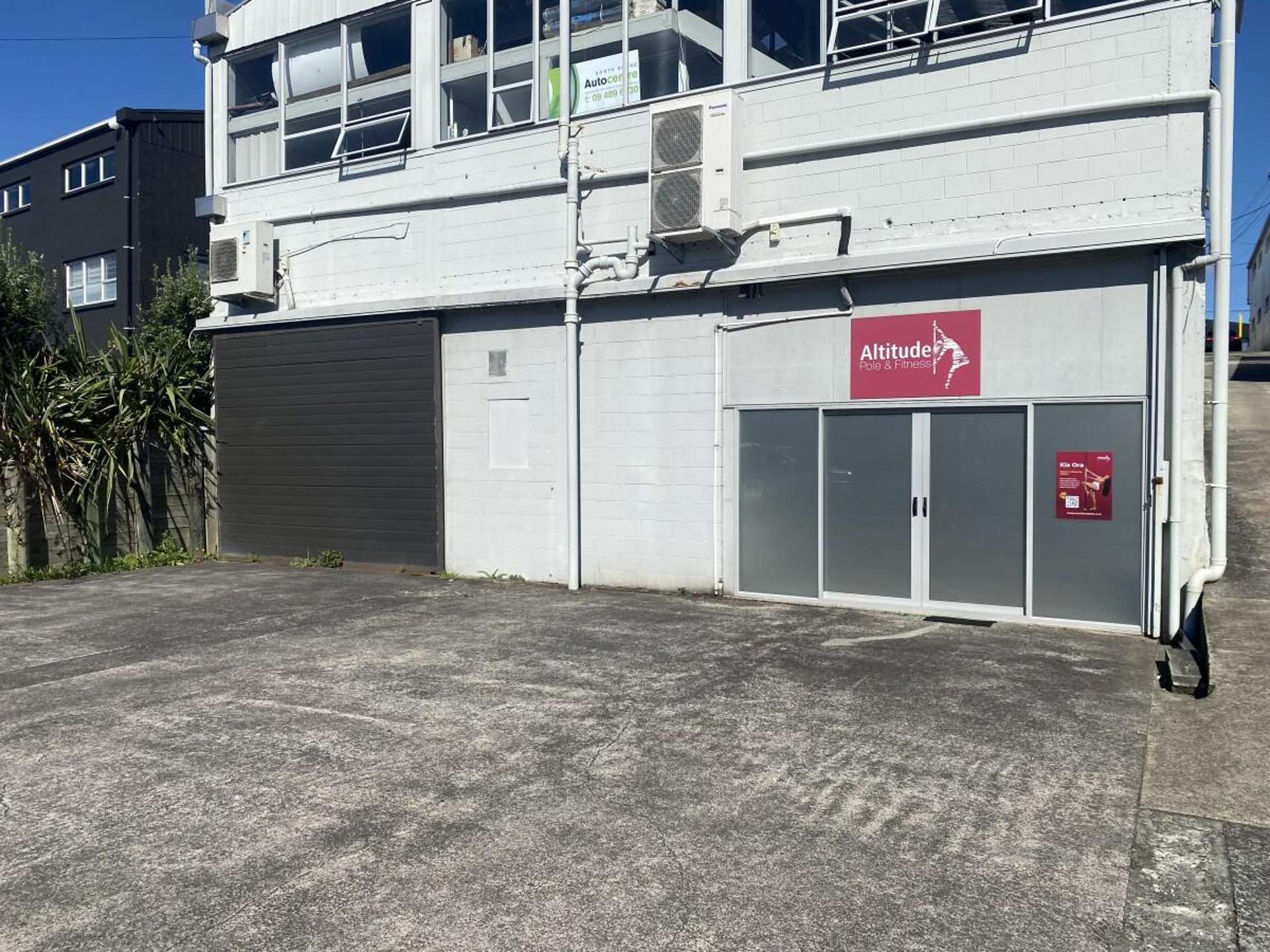 2/62 Barrys Point Road Takapuna_0