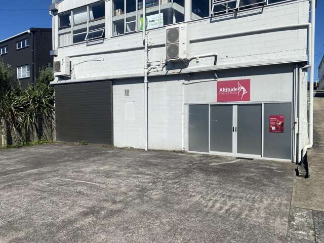 Short or long term lease available