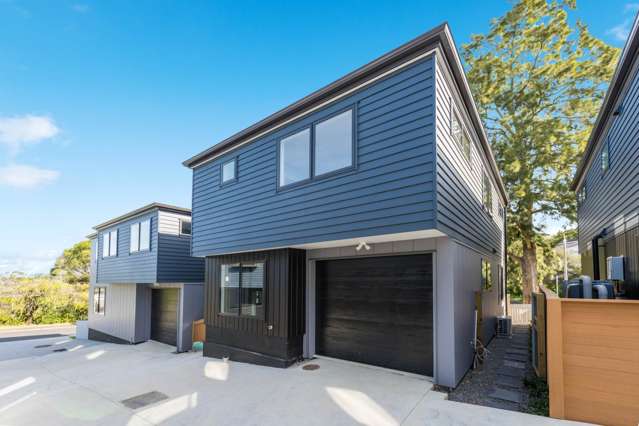 Brand New, Standalone Homes - Double Westlake Zone