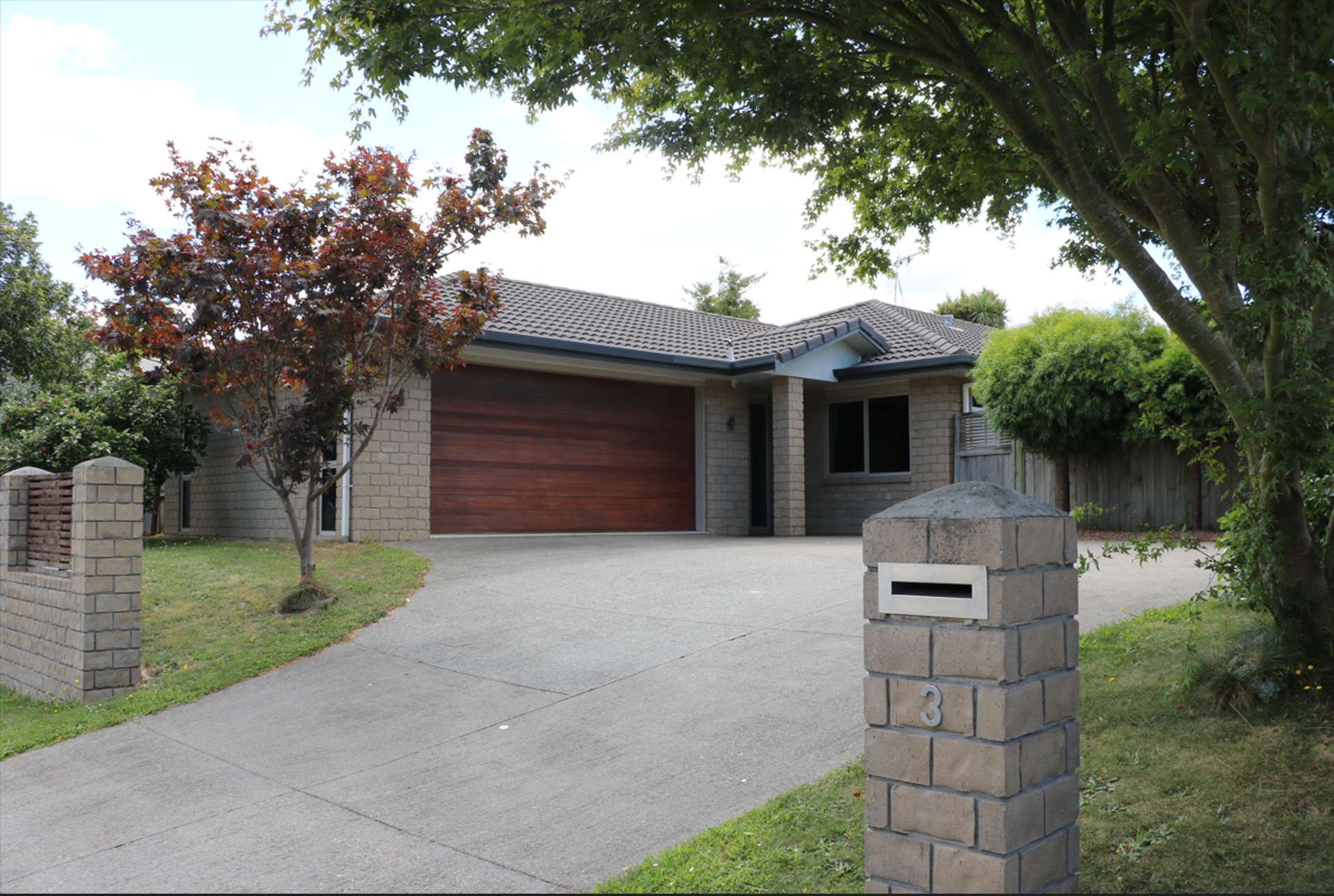 3 The Ford Huntington_0