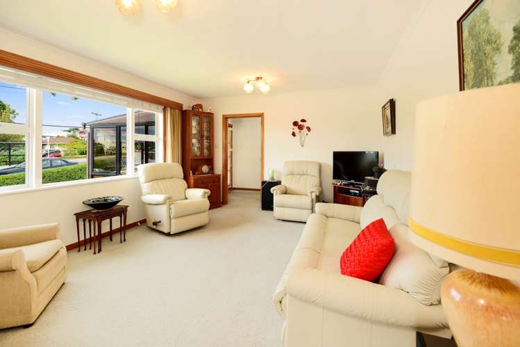 26 Kaipatiki Road Glenfield_11