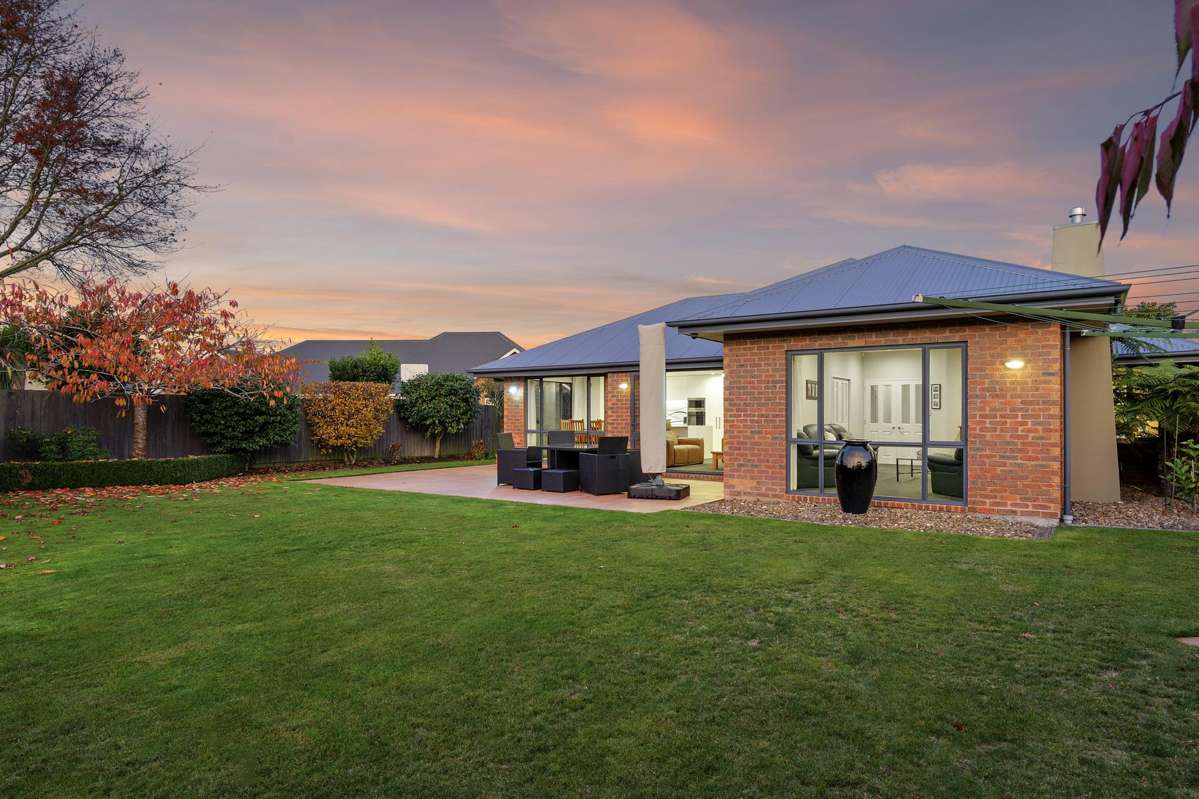 Casebrook 110 Regents Park Drive | Casebrook | Christchurch City | Houses for ...