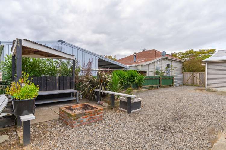 27 Clifton Avenue Carterton_21