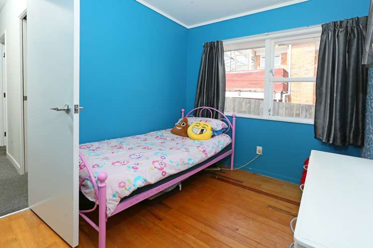 124 Flanshaw Road Te Atatu South_8