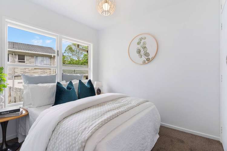 1/13 Ayton Drive Totara Vale_6