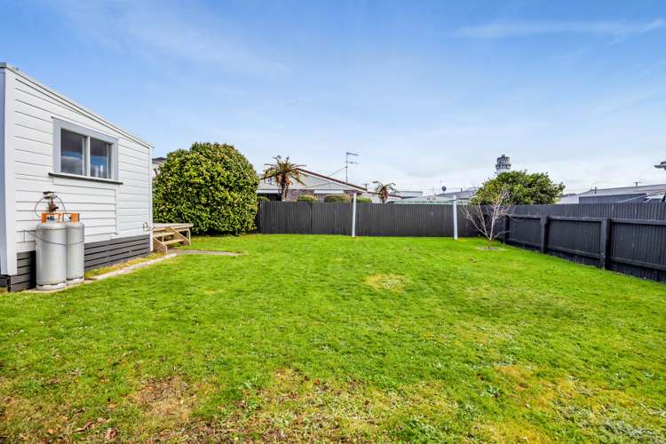 10 Erin Street Hawera_21