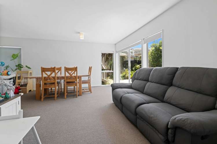 2/49 Meadway Sunnyhills_5