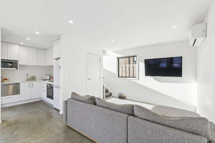 8 Astelia Way Woodridge_6