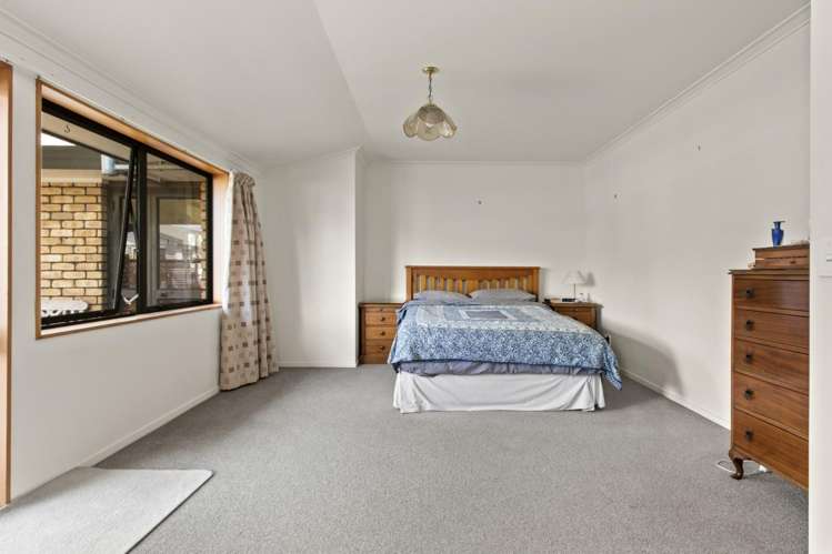 93 Taylor Street 11373_10
