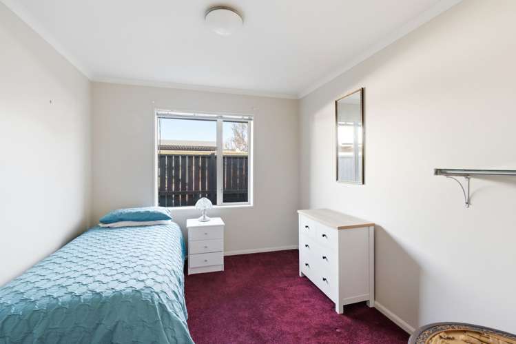 17 Bayliss Close Northwood_9