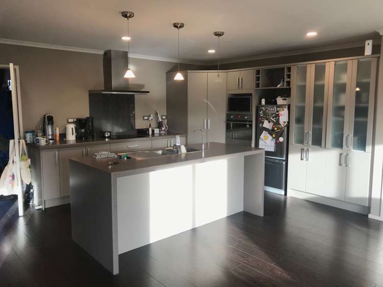 68 Intrepid Crescent Beachlands_1