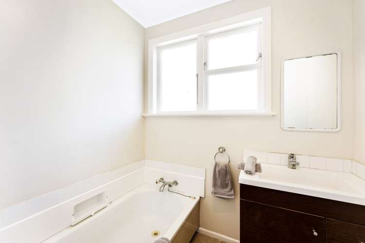 18 Longfellow Street Trentham_14