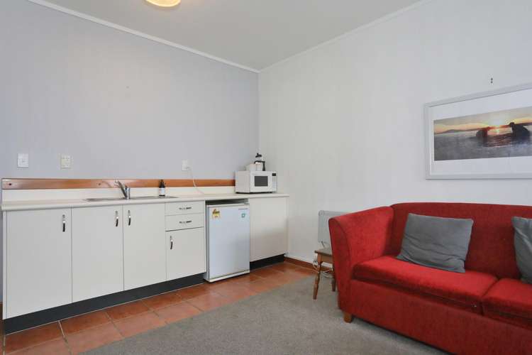 305/307 Fitzherbert Avenue West End_8