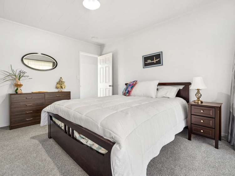 52 Racecourse Road Waiuku_15