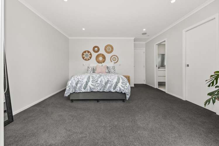 20 Kowhai Grove Raumati Beach_18