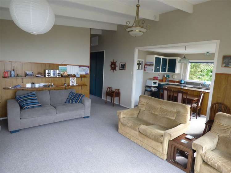 4 Tarata Street Kaka Point_5