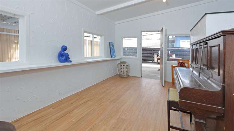 1/9 Clayburn Road Glen Eden_12