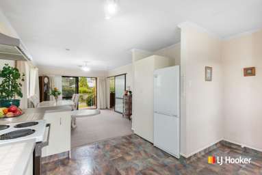 53 Bush Road_4
