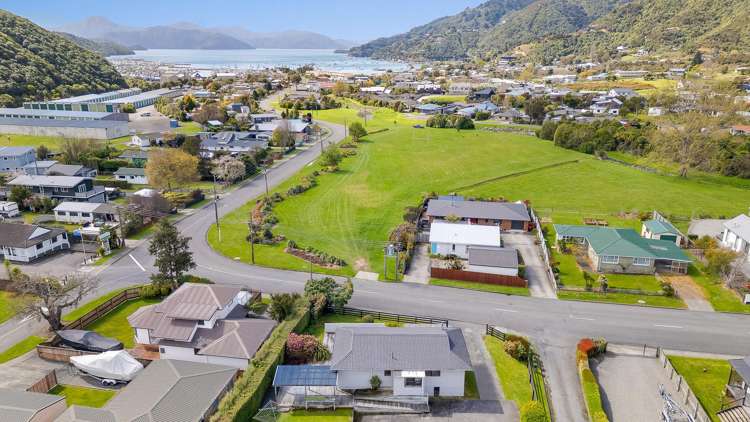 8 Beach Road Waikawa_20